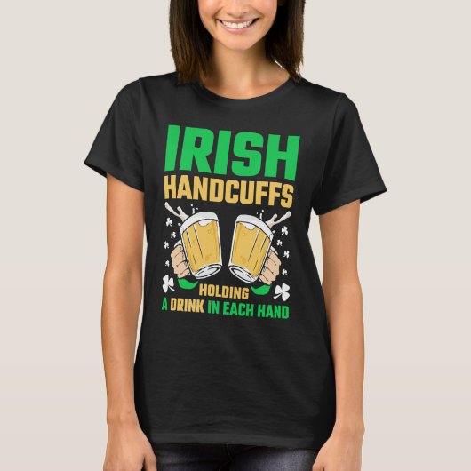 アイリッシュハンドカフスビールSt patricks day Tシャツ (正面)