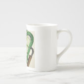 アイリッシュハープエレガントカップ – ケルト音楽と伝統 ボーンチャイナマグカップ (右)