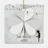 アイリッシュパーソナライズされたダンサークローバーダンスクリスマス セラミックオーナメント (裏面)