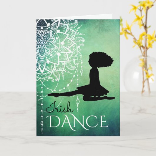 アイリッシュパーソナライズされたダンスビューティフルグリーン誕生日 カード (黄色い花)
