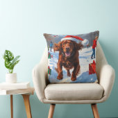 アイリッシュレッド走セッターのクリスマス帽子の雪 クッション (椅子)