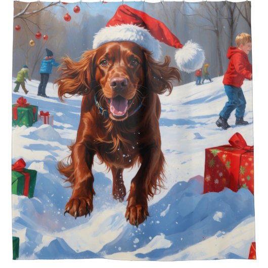 アイリッシュレッド走セッターのクリスマス帽子の雪 シャワーカーテン (正面)