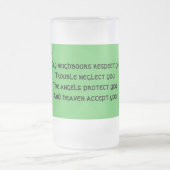 アイリッシュ賛美のマグメイの隣人はあなたを尊敬している フロストグラスビールジョッキ (中央)