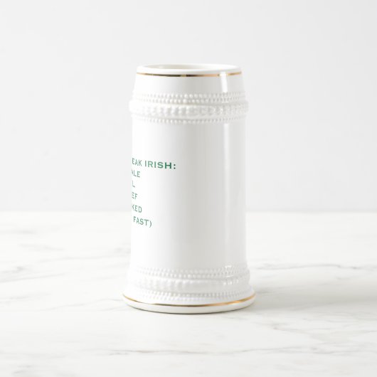 アイルランドのアクセントのおもしろい ビールジョッキ (中央)