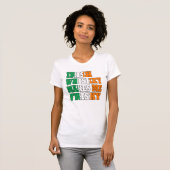 アイルランドのウィスキーは私を快活にさせます Tシャツ (正面フル)
