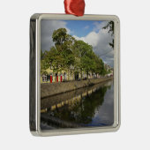 アイルランドのウェストポート。大西洋の町 メタルオーナメント (右)