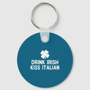アイルランドのキスを飲む イタリア セントパトリックデー 冗談Tシャツ キーホルダー