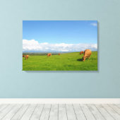 アイルランドのキャンバス印刷の牧草地で牛が放牧 キャンバスプリント (インサイチュ (ウッドフロア))