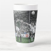 アイルランドのサッカーをお祝いしよう カフェラテマグ (正面)