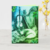 アイルランドのハープ&セントパトリックの猫メイキング・ミュージック カード (黄色い花)