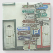 アイルランドの交通標識、アイルランドの大理石のコースター ストーンコースター (正面)