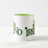 アイルランドの名前のシャムロックの緑の密告者 ツートーンマグカップ (中央)