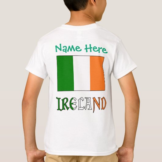 アイルランドの国旗の遺産を持つ少年たち Tシャツ (裏面)
