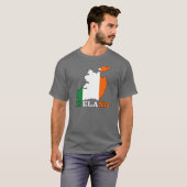 アイルランドの地図の旗 Tシャツ (正面フル)