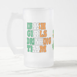 アイルランドの女子の飲みチーム フロストグラスビールジョッキ