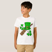 アイルランドの帽子およびシャムロック Tシャツ (正面フル)