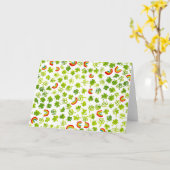 アイルランドの幸運を呼ぶシャムロックと虹のカスタマイズカード カード (黄色い花)