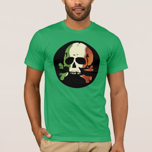 アイルランドの旗のスカルの平野 Tシャツ (正面)