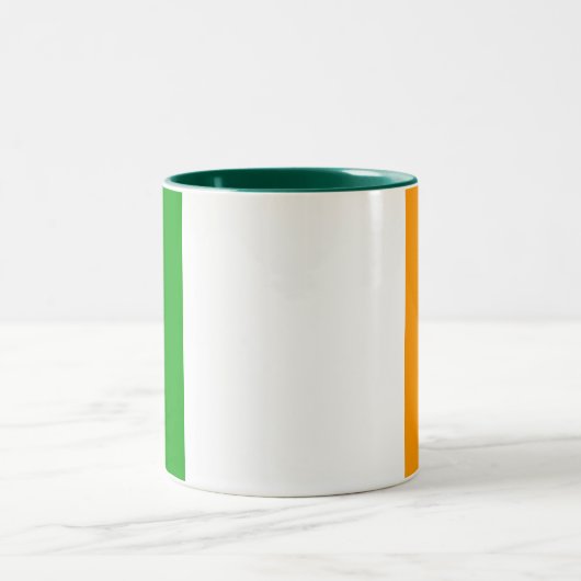 アイルランドの旗のマグ ツートーンマグカップ (中央)
