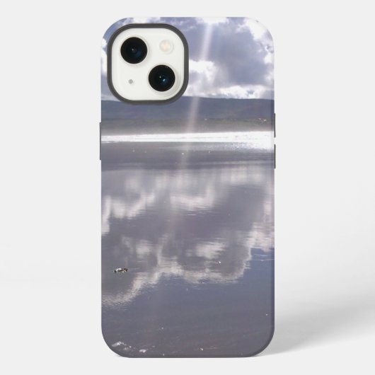 アイルランドの浜辺の反射 iPhoneケース (裏面)
