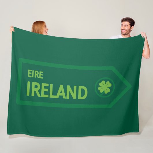 アイルランドの道路標識 フリースブランケット (インサイチュ)