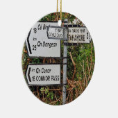 アイルランドのDingleの交通標識のクリスマスオーナメント セラミックオーナメント (右)