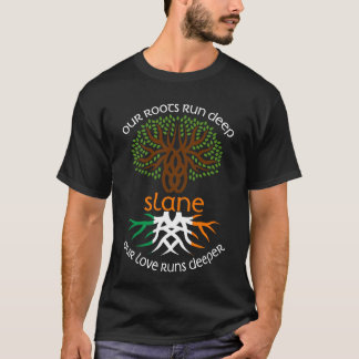 アイルランドのSLANE家族の名前の私たちの愛の深走い Tシャツ
