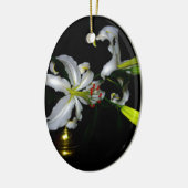 アイルランドデザイン – ブラスとフラワーデザイン セラミックオーナメント (左)