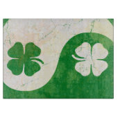 アイルランド人のSt patricks dayのシャムロックのデザイン カッティングボード (正面)