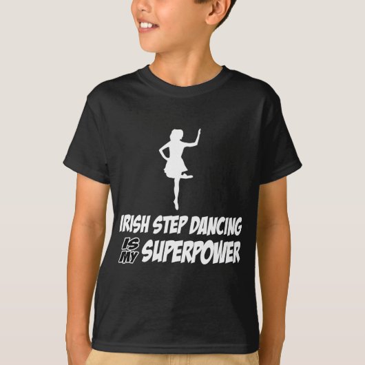 アイルランド人のStepdanceの超出力のデザイン Tシャツ (正面)