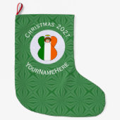 アイルランド国旗のクリスマスエンジェル 年と名前 ラージクリスマスストッキング (正面)