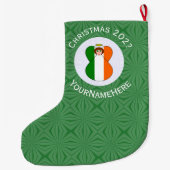 アイルランド国旗のクリスマスエンジェル 年と名前 ラージクリスマスストッキング (裏面)
