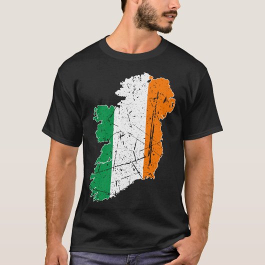 アイルランド国旗の地図お土産アイラ動揺してンドアダルト Tシャツ (正面)