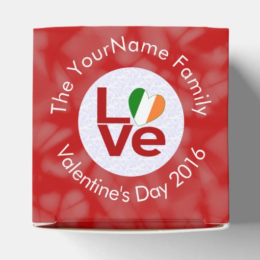 アイルランド国旗の赤い文字LOVEバレンタインホワイトon赤 フェイバーボックス (上部)