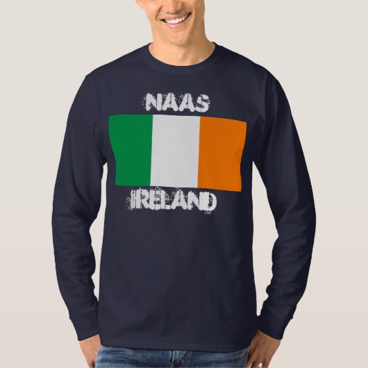 アイルランド国旗を持つアイルランドのナース Tシャツ (正面)