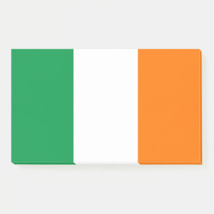 アイルランド国旗を持つメモ ポストイット