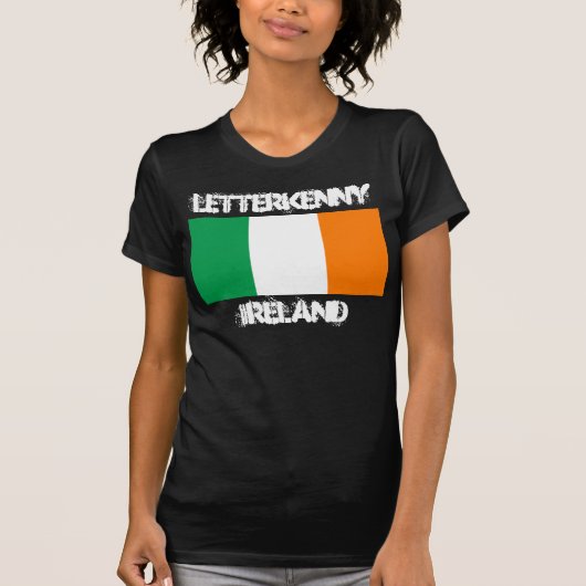 アイルランド国旗を持つレターケニー Tシャツ (正面)