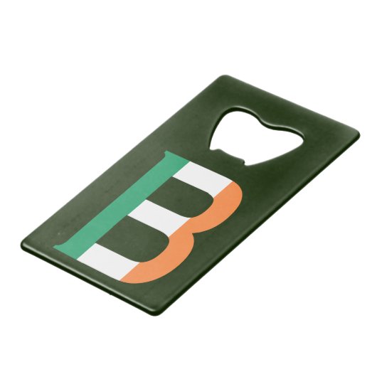 アイルランド国旗bocntの上にBモノグラム クレジットカード栓抜き (正面アングル)