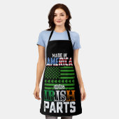 アイルランド部品でアメリカ製 St Patrick's Day エプロン (着用した状態)