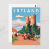 アイルランド、キャラバンは村の道路を通過している ポストカード (正面/裏面)