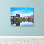 アイレアン・ドナン城 – スコットランド キャンバスプリント (インサイチュ (ウッドフロア))