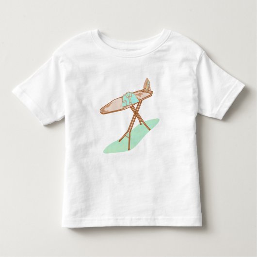 アイロンとアイロン掛けボードの家事 トドラーTシャツ (正面)