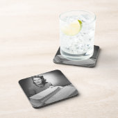 アイロンをかけられた麻布およびタオル コースター (右側)