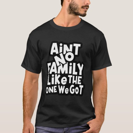 アインは我々の家族の懇親会のような家族得はない Tシャツ (正面)
