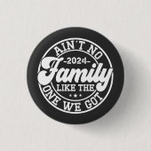 アインは2024年の懇親会のような家族得はない 缶バッジ (正面)