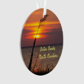 アウターバンクノースカロライナビーチサンセットオレンジスカイ オーナメント (正面)