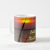 アウターバンクノースカロライナビーチサンセットオレンジスカイ コーヒーマグカップ (正面左)