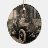 アウトに乗る – ヴィンテージ写真 – オーナメント (左)