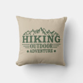 アウトドアでのハイキングハイキングの冒険 クッション (正面)