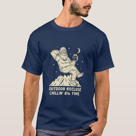 アウトドア派の隠者 Tシャツ (正面)